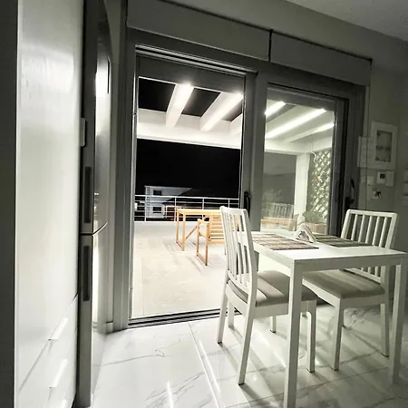Blueline 2 Apartment